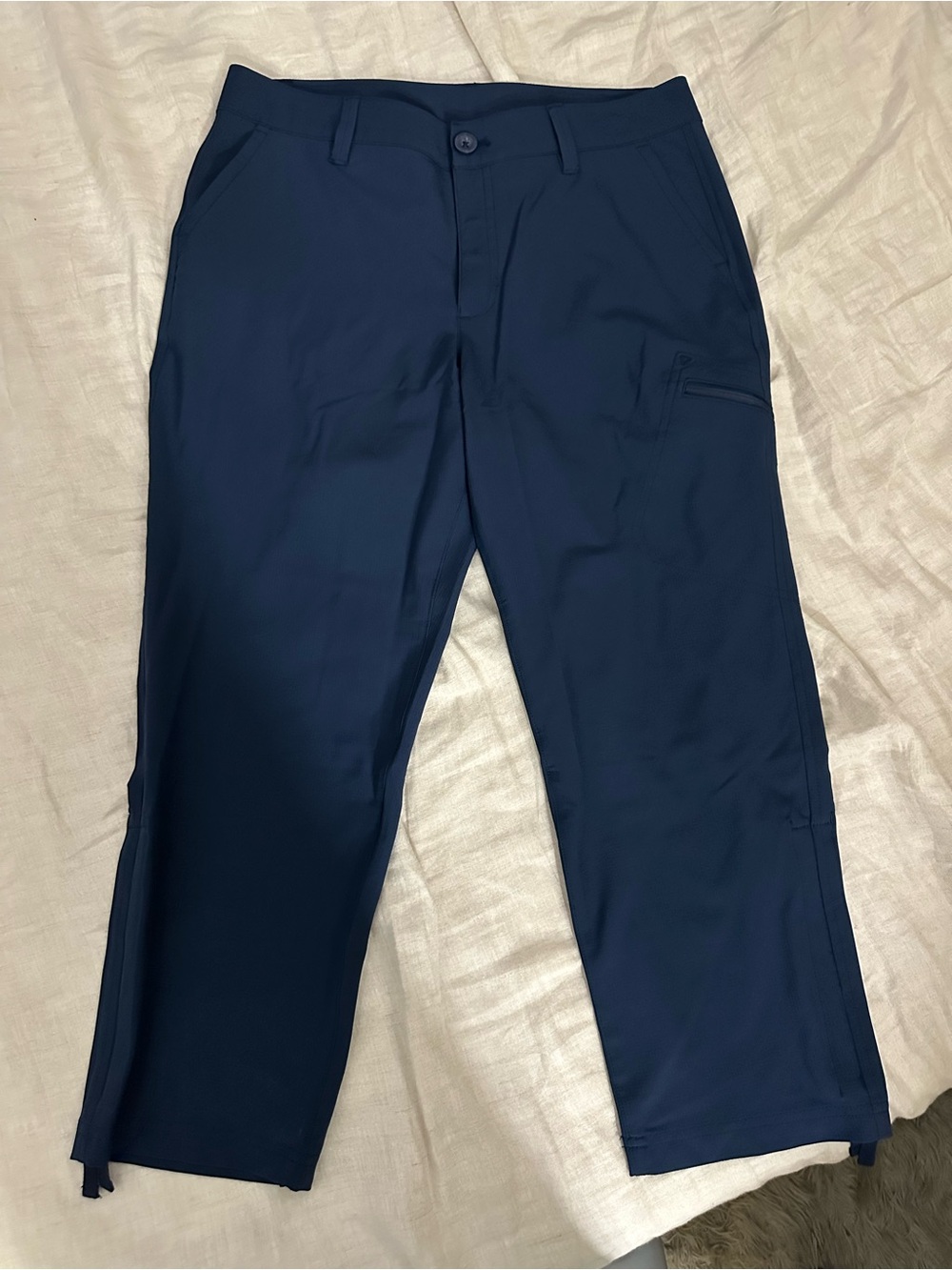 Eddie Bauer Navy capri cinched bottoms